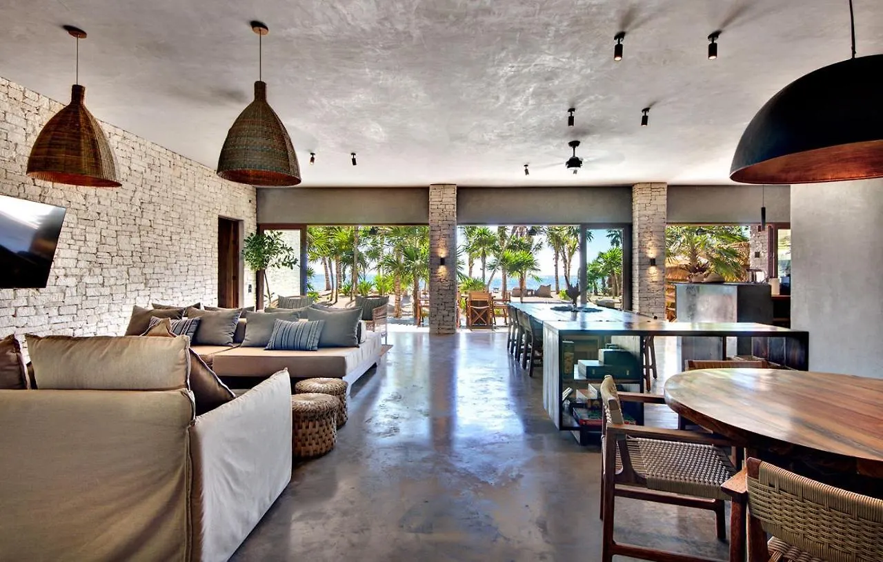 Beachfront Villa Soliman Bay 12 Nyaraló